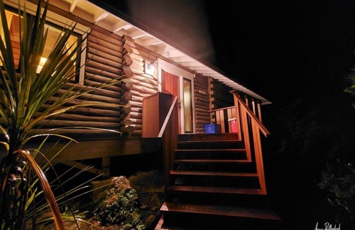 Tofino Cabin | Golds Cottage Private, Ocean Views, Close to Town