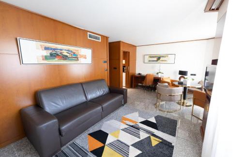 Nice City Centre Hotel | Goldstar Apartments & Suites