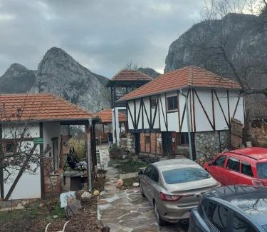Stara Planina House | Golemi kamik Pirot