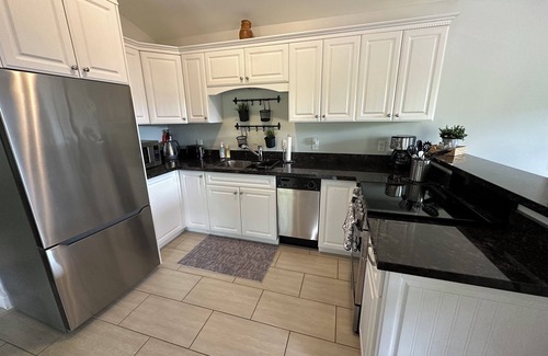 Stanley Bridge Condo | Golf, Beach & Great Local Eats! This condo unit is minutes is away from it all.