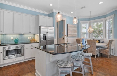 Santa Rosa Beach House | Golf Cart & 4 Bikes! 2 K Suites! Bike to the Pool & the Beach! Forest Surrounded