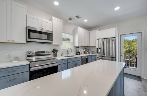 Santa Rosa Beach House | Golf Cart & 6 Bikes! Walk or Bike to the Beach & Gulf Place! Off-Piste at Blue M