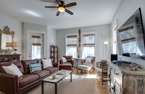 Seagrove Beach House | Golf Cart and 4 Bikes! 8 Min Walk to the Beach! Next to the Community Pool! Lake