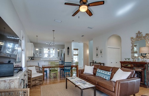 Seagrove Beach House | Golf Cart and 4 Bikes! 8 Min Walk to the Beach! Next to the Community Pool! Lake
