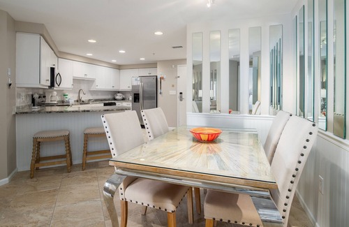 Sandestin Condo | Golf Cart ~ Beachfront ~ Balcony ~ Family Friendly