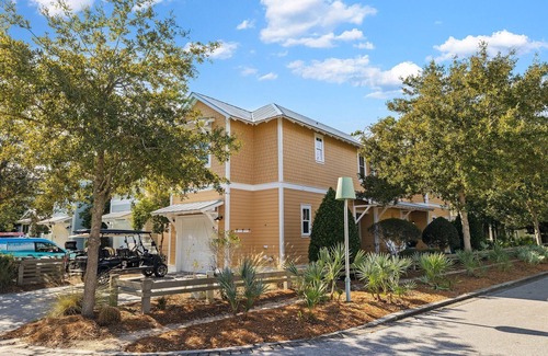 San Juan House | Golf Cart, Close to Publix in Watercolor and Community Pool | 5 Bedroom