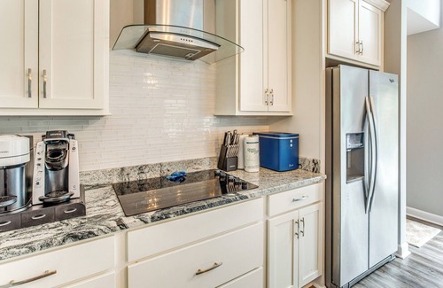 Little River Cottage | Golf Cart Included: Little River Cottage w/Deck!