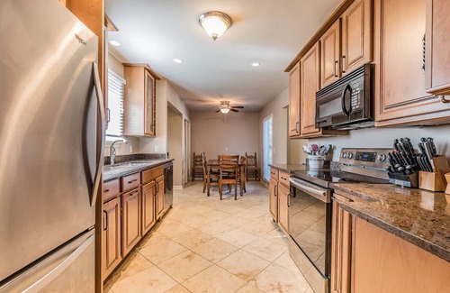 Saint Helena Island House | Golf Cart included, short ride to beach - 678 Dolphin Road