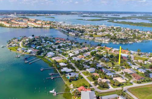 Fort Pierce House | Golf Cart-Jacuzzi-Surfing Abode on Hutchinson Island