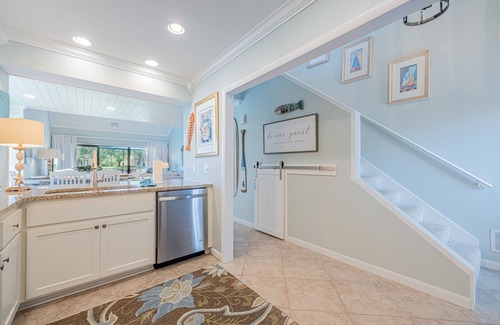 Sandestin House | Golf Cart ~ Oversized Patio ~ Gas Grill ~ Lake View