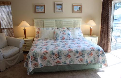 Miramar Beach Villa | Golf Cart! Pool on Lake! Linkside Village 466!
