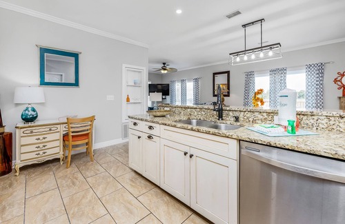 Crystal Beach House | Golf Cart & Private Pool | Kokomo Retreat