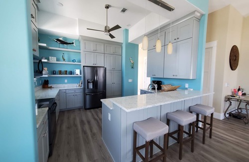 Navarre Beach House | Golf cart, roof deck, elevator, spa, chef kitchen. 600' from beach. 5 🌟 rating!