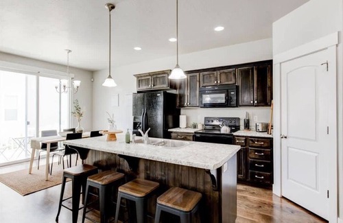 Sunset Heights House | Golf Course Close By, Minutes from UVU/BYU