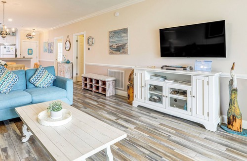 Central Myrtle Beach Condo | Golf Course Getaway w/Pool Access in Myrtle Beach