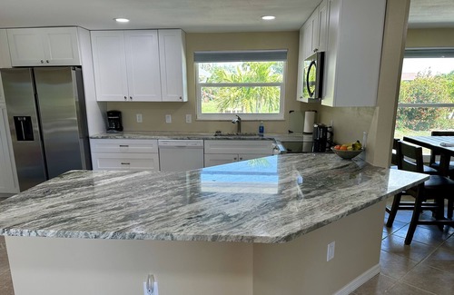 Oakland Hills House | Golf Course Home with Swimming Pool and View!