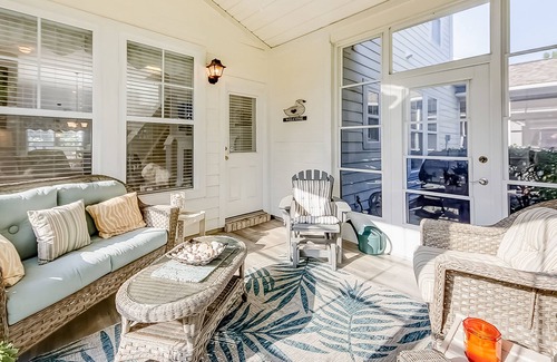 North Myrtle Beach House | Golf course-front townhome with screened porch, fireplace, WiFi, W/D, & pool