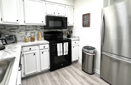 Point Venture House | Golf Course View Newly Remodeled Townhome