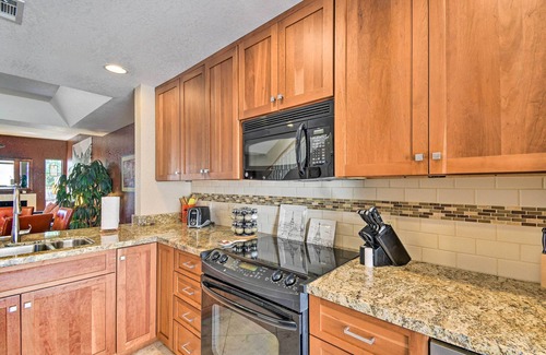 Biltmore Courts House | Golf Course Views, Hot Tub Access: Phoenix Home!