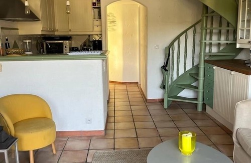Rayol-Canadel-sur-Mer Apartment | Golf de Saint Tropez/terrace on top floor, sea view