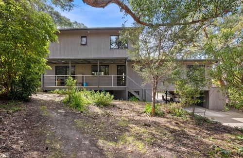Anglesea House | Golf Edge I Backs onto golf course!