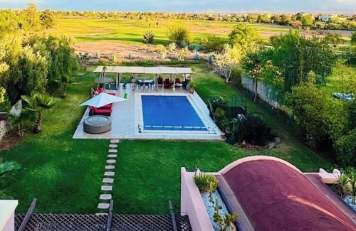 Tameslouht Villa | Golf Front Family Villa Jacuzzi 10m Swimming Pool Activities Atlas Mountain View