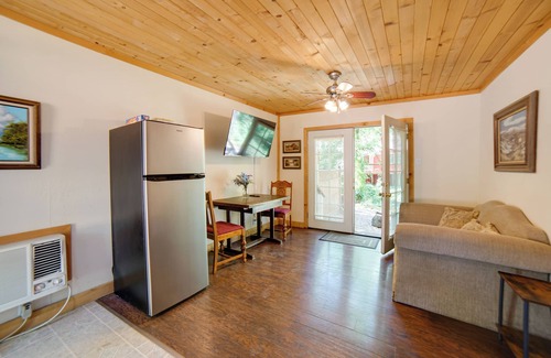 Middletown Cottage | Golf & Hike: Cobb Mountain Cabin in Scenic Forest!