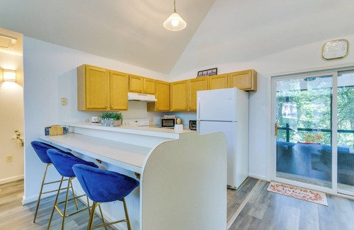 The Woods House | Golf + Hike: Home w/Resort Perks in Hedgesville