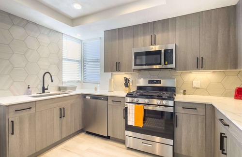 Kierland Apartment | Golf Lover's CozySuites Kierland Commons