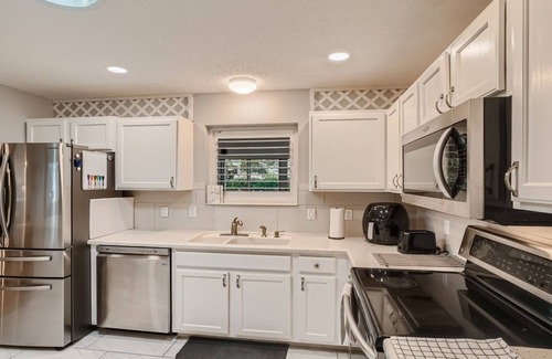Santiago House | Golf Paradise Retreat| Golf Cart included| 50+ Golf Course Access| Jacuzzi