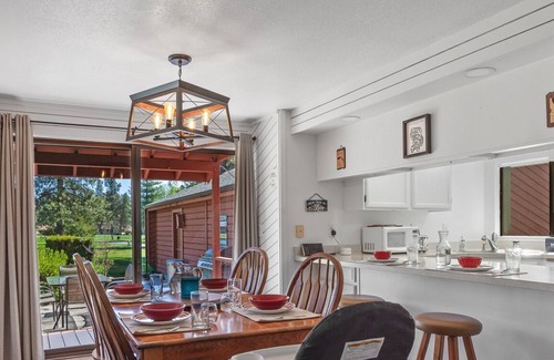 Rathdrum Condo | Golf, Pickleball & Poolside Fun at Twin Lakes!