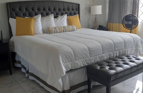 Mandeville Hotel | Golf View Hotel