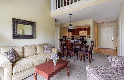 Acme Condo | ⛳ Golf View Retreat @ Grand Traverse Resort | 2 King Suites + Loft + Champagne Welcome ➠ 5569