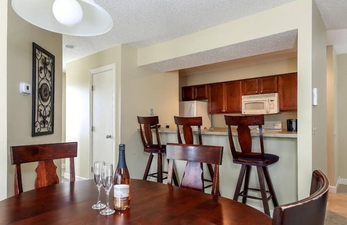 Acme Condo | ⛳ Golf View Retreat @ Grand Traverse Resort | 2 King Suites + Loft + Champagne Welcome ➠ 5569