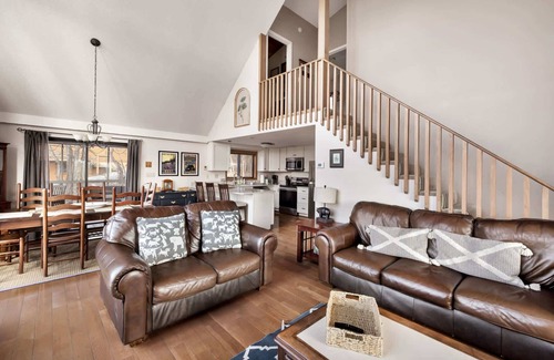 The Woods Cabin | Golf Views, Fireplace, 2 Fire Pits, Grill & Deck
