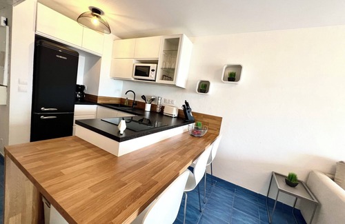 Vallauris Condo | Golfe Juan - 4 People - Sea View - Swimming Pool - Garage