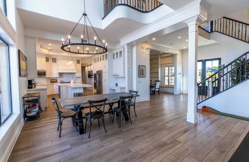 Lehi House | Golfer's Dream 7,000 Sq. Ft WHITE HOUSE