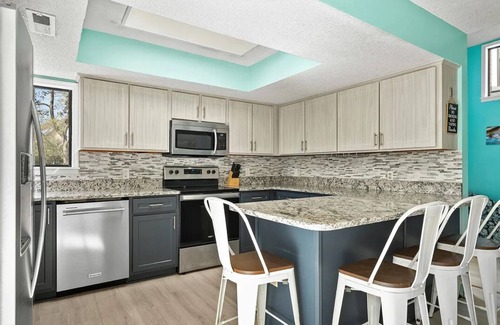 Crescent Beach House | Golfer's Paradise - 3-bedroom home - private hot tub - quick walk to the ocean!
