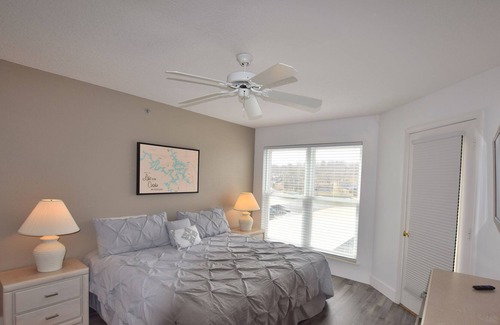 Osage Beach Condo | Golfers Paradise! Simple & Clean - Waterfront - 2 Pools/Sandy Beach