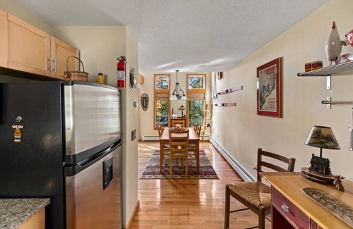 Wilmington House | Golfers Paradise! Walk to the 1st tee at Haystack