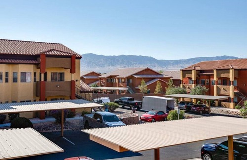 Mesquite Condo | Golfing Getaway by Wolf Creek by J and Amy BL991070