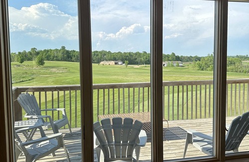 Dalton Apartment | Golfing Retreat 2 bedroom apartment overlooking 9 hole golf course