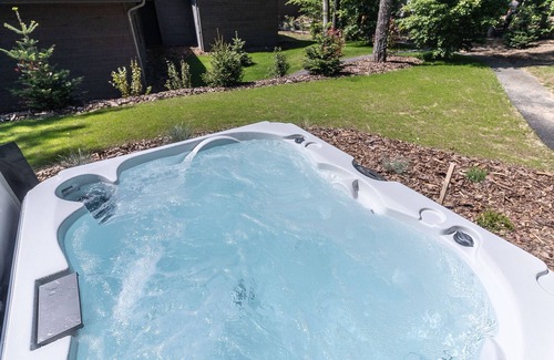 Le Chambon-sur-Lignon Cottage | Golfside Lodge with Private Jacuzzi, Indoor Pool, and Spa Access
