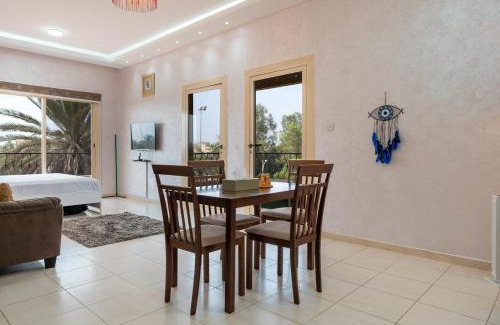 Al Hamra Village Apartment | Golfside Serenity - Stylish 1 BHK by FREE Holiday Homes