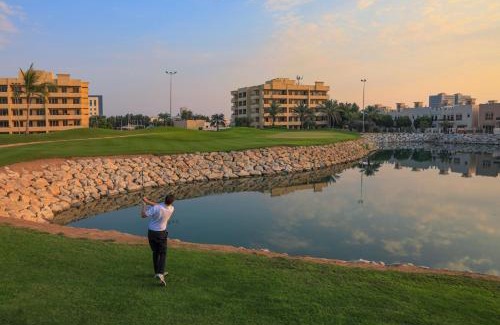 Al Hamra Village Apartment | Golfside Serenity - Stylish 1 BHK by FREE Holiday Homes
