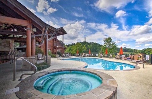 Pigeon Forge Apartment | Golfview Resort 1104