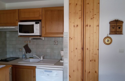 Briancon Apartment | Gondola lift 3 minutes walk, private closed garage, 50 m2, balcony, heart of Briançon