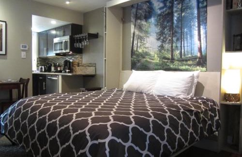 Lakeside Park Cabin | Gondola Lodge & Tahoe Beach Club