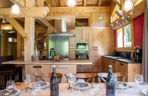 Les Prodains Ski Chalet | Gondola to Avoriaz 500m walk