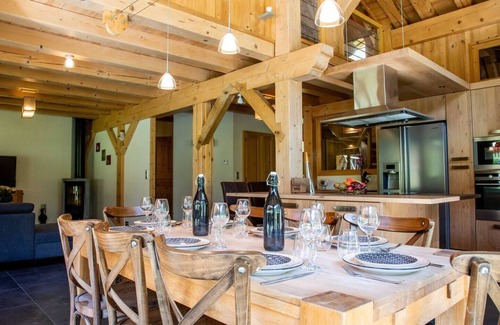 Les Prodains Ski Chalet | Gondola to Avoriaz 500m walk